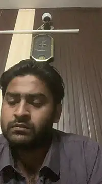 Snapshot of indihotguy chatting on February 26, 2025, 5:53 pm indihotguy online show from February 26, 2025, 5:53 pm