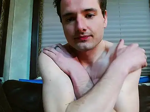 feelingverynaughty online show from April 7, 2026, 3:47 pm