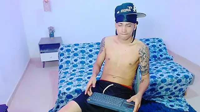 Br4ndxpimm online show from May 27, 2026, 3:19 pm
