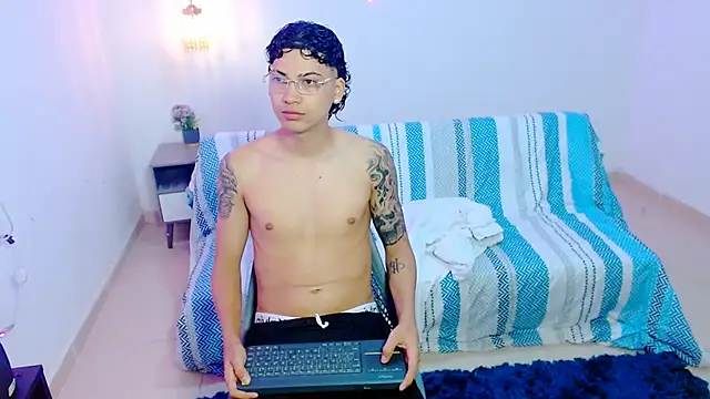 Br4ndxpimm online show from May 30, 2026, 4:01 pm