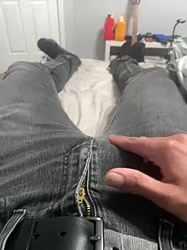 Snapshot of MrLatinKing chatting on January 15, 2025, 11:40 pm MrLatinKing online show from January 15, 2025, 11:40 pm