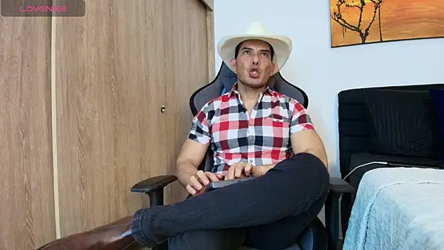 Andrewstelle coleman online show from April 15, 2026, 2:39 am