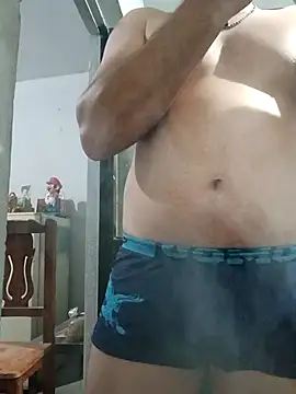 chinoxxx online show from December 19, 2025, 1:24 pm