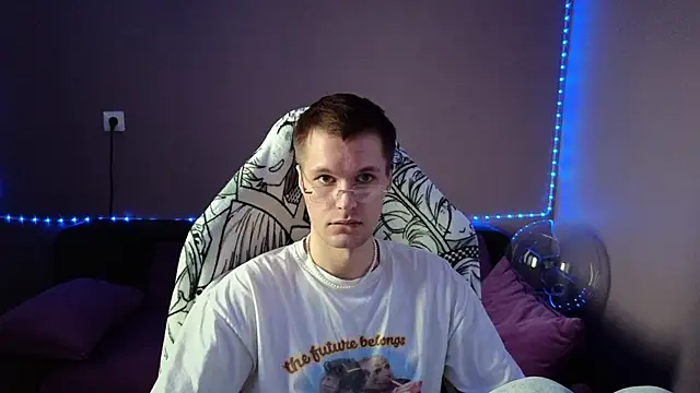 Leonnextdoor online show from January 9, 2025, 6:27 am