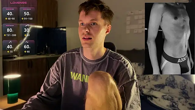 Snapshot of Leonnextdoor chatting on March 12, 2026, 9:41 pm Leonnextdoor online show from March 12, 2026, 9:41 pm