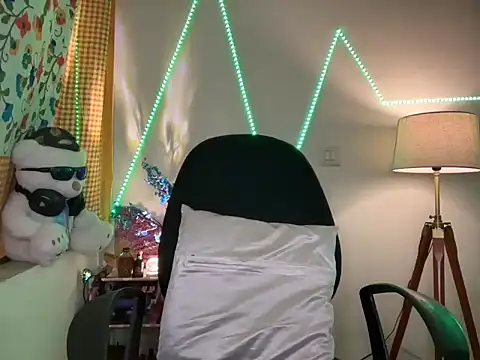 Snapshot of roseofvenom chatting on March 13, 2025, 9:26 pm roseofvenom online show from March 13, 2025, 9:26 pm