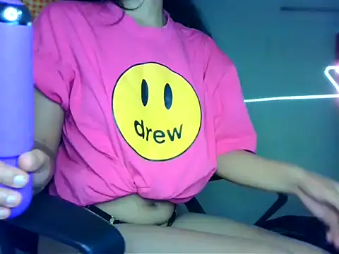 Snapshot of roseofvenom chatting on February 21, 2025, 9:11 pm roseofvenom online show from February 21, 2025, 9:11 pm