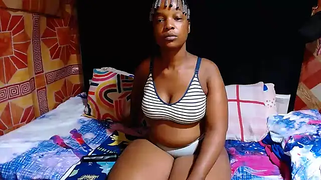 Thickbootykim online show from April 14, 2026, 12:59 am