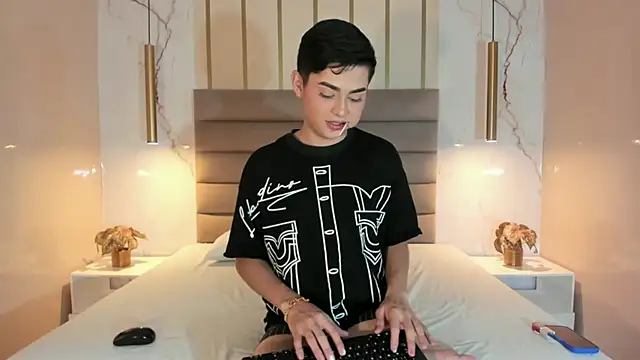 Maxi little online show from July 14, 2026, 8:26 pm