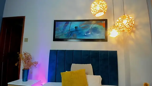 EloiseQuinn online show from December 1, 2025, 1:34 pm