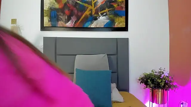 EloiseQuinn online show from November 28, 2025, 1:33 pm