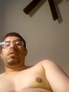 Snapshot of k1oudE chatting on February 5, 2026, 7:59 am k1oudE online show from February 5, 2026, 7:59 am