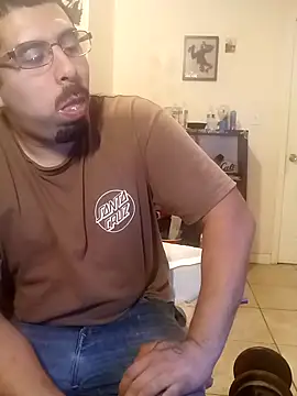 Snapshot of k1oudE chatting on December 19, 2025, 11:51 pm k1oudE online show from December 19, 2025, 11:51 pm