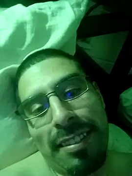 Snapshot of k1oudE chatting on March 17, 2025, 10:27 am k1oudE online show from March 17, 2025, 10:27 am