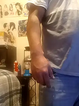 Snapshot of k1oudE chatting on February 7, 2026, 4:42 am k1oudE online show from February 7, 2026, 4:42 am