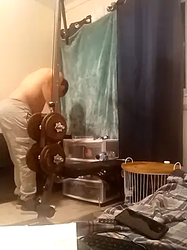 Snapshot of k1oudE chatting on February 19, 2026, 5:48 am k1oudE online show from February 19, 2026, 5:48 am