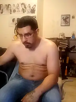 Snapshot of k1oudE chatting on December 14, 2025, 11:54 pm k1oudE online show from December 14, 2025, 11:54 pm