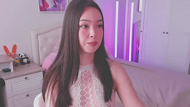 kittenrisha online show from February 15, 2026, 4:35 am