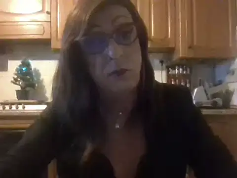 Tiabet online show from December 18, 2025, 8:45 pm