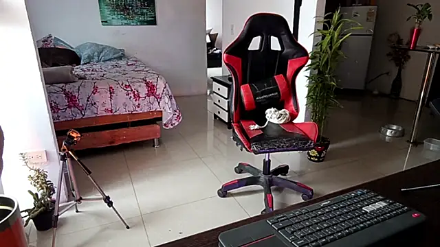 Adam Valenciia online show from March 3, 2026, 12:45 pm