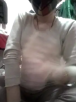 Snapshot of Aarju-30 chatting on February 8, 2025, 4:57 pm Aarju-30 online show from February 8, 2025, 4:57 pm