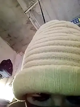 Snapshot of Aarju-30 chatting on January 21, 2025, 11:03 am Aarju-30 online show from January 21, 2025, 11:03 am