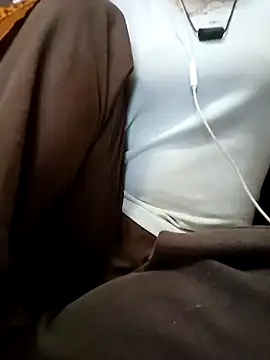 Snapshot of Aarju-30 chatting on January 26, 2025, 10:12 am Aarju-30 online show from January 26, 2025, 10:12 am