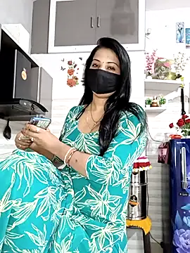Best-Couple online show from April 29, 2026, 4:05 am