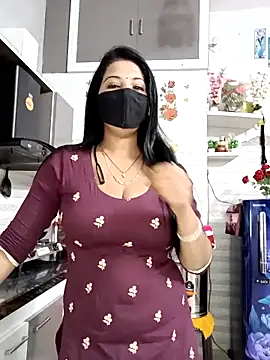 Best-Couple online show from May 1, 2026, 3:11 am
