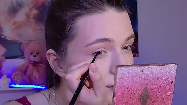 Snapshot of Nellie_Medina chatting on February 17, 2026, 7:11 pm Nellie Medina online show from February 17, 2026, 7:11 pm