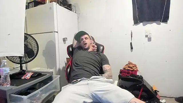 JamesMichael88 online show from March 15, 2025, 2:35 am