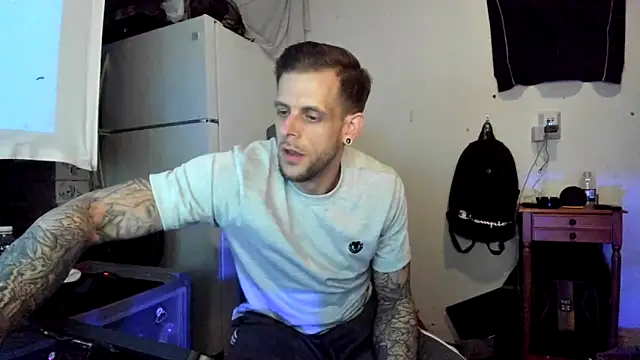 JamesMichael88 online show from March 23, 2025, 1:42 am