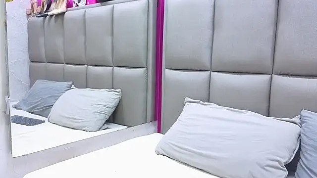 KRYSSTARITTER4 online show from July 29, 2026, 3:17 am