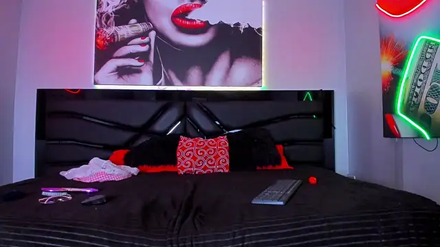 AlexaWatson  online show from February 11, 2025, 6:22 pm