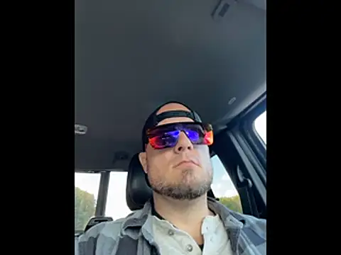 Snapshot of RickeyRidez chatting on October 23, 2025, 5:22 pm RickeyRidez online show from October 23, 2025, 5:22 pm