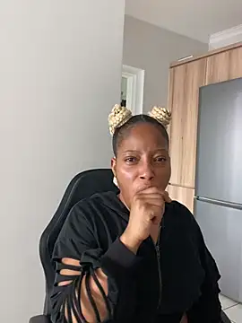 Snapshot of Thando04 chatting on January 19, 2026, 12:53 pm Thando04 online show from January 19, 2026, 12:53 pm