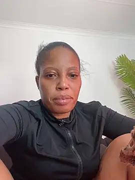 Snapshot of Thando04 chatting on February 9, 2026, 2:26 pm Thando04 online show from February 9, 2026, 2:26 pm