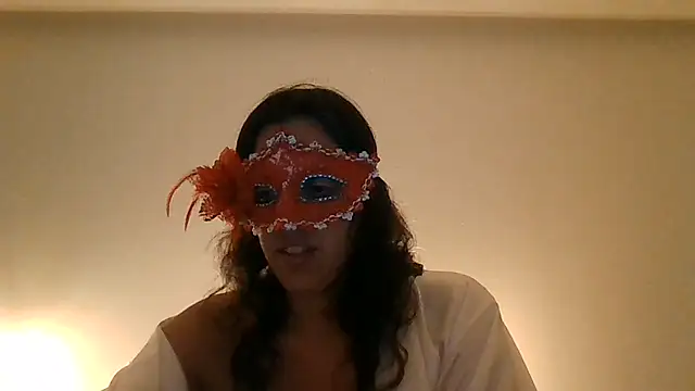 couple-tuga online show from July 5, 2026, 9:32 pm