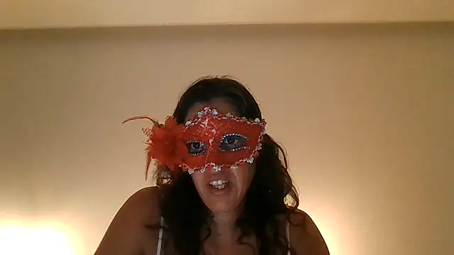 couple-tuga online show from July 9, 2026, 10:09 pm
