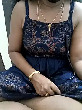 Snapshot of Tamil_Vishalini chatting on March 6, 2025, 3:13 pm Tamil Vishalini online show from March 6, 2025, 3:13 pm