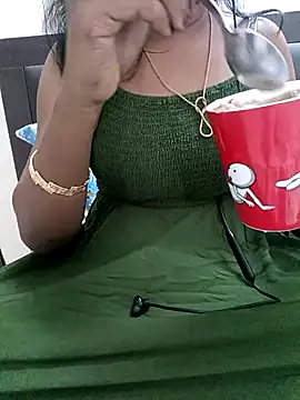 Tamil Vishalini online show from November 19, 2025, 4:56 am