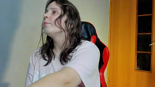  lisacute online show from January 17, 2025, 4:57 pm