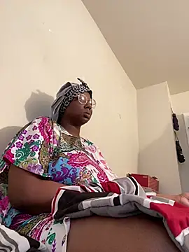 DamnBubbles online show from March 13, 2025, 9:37 pm