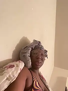 DamnBubbles online show from February 8, 2025, 4:36 am