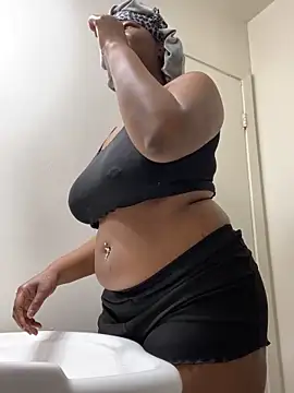 DamnBubbles online show from January 24, 2025, 4:28 pm