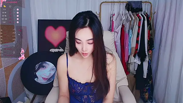 xiaotiantian-76 online show from November 18, 2025, 5:11 am