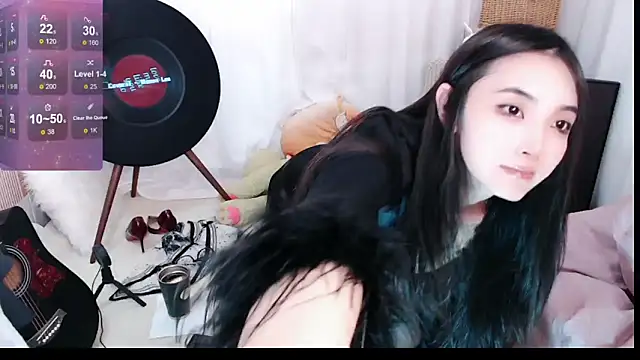 xiaotiantian-76 online show from September 30, 2025, 3:01 am