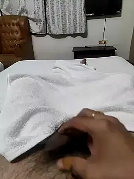 Snapshot of dreamers_dick chatting on January 6, 2025, 12:05 am dreamers dick online show from January 6, 2025, 12:05 am