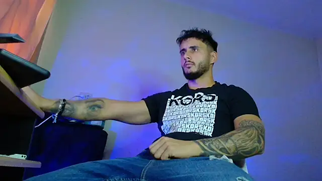 XanderCage99 online show from October 1, 2025, 7:02 am