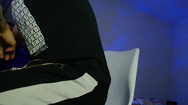 XanderCage99 online show from November 13, 2025, 3:54 am